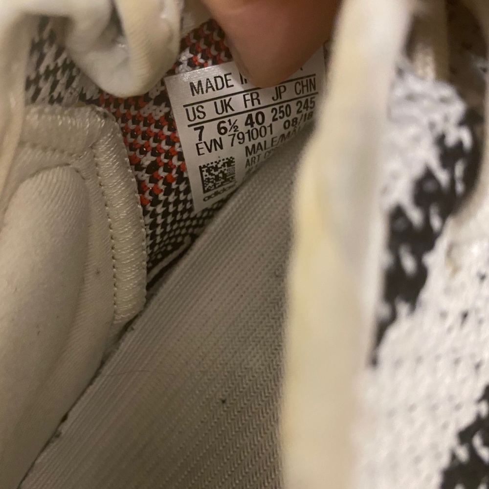 Adidas Yeezy Boost 350 Zebra - Picture 9 of 10